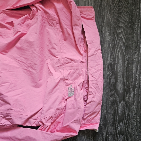 Pink NorthFace Hyvent kids Rain Jacket Medium 10/12 - Picture 1 of 6